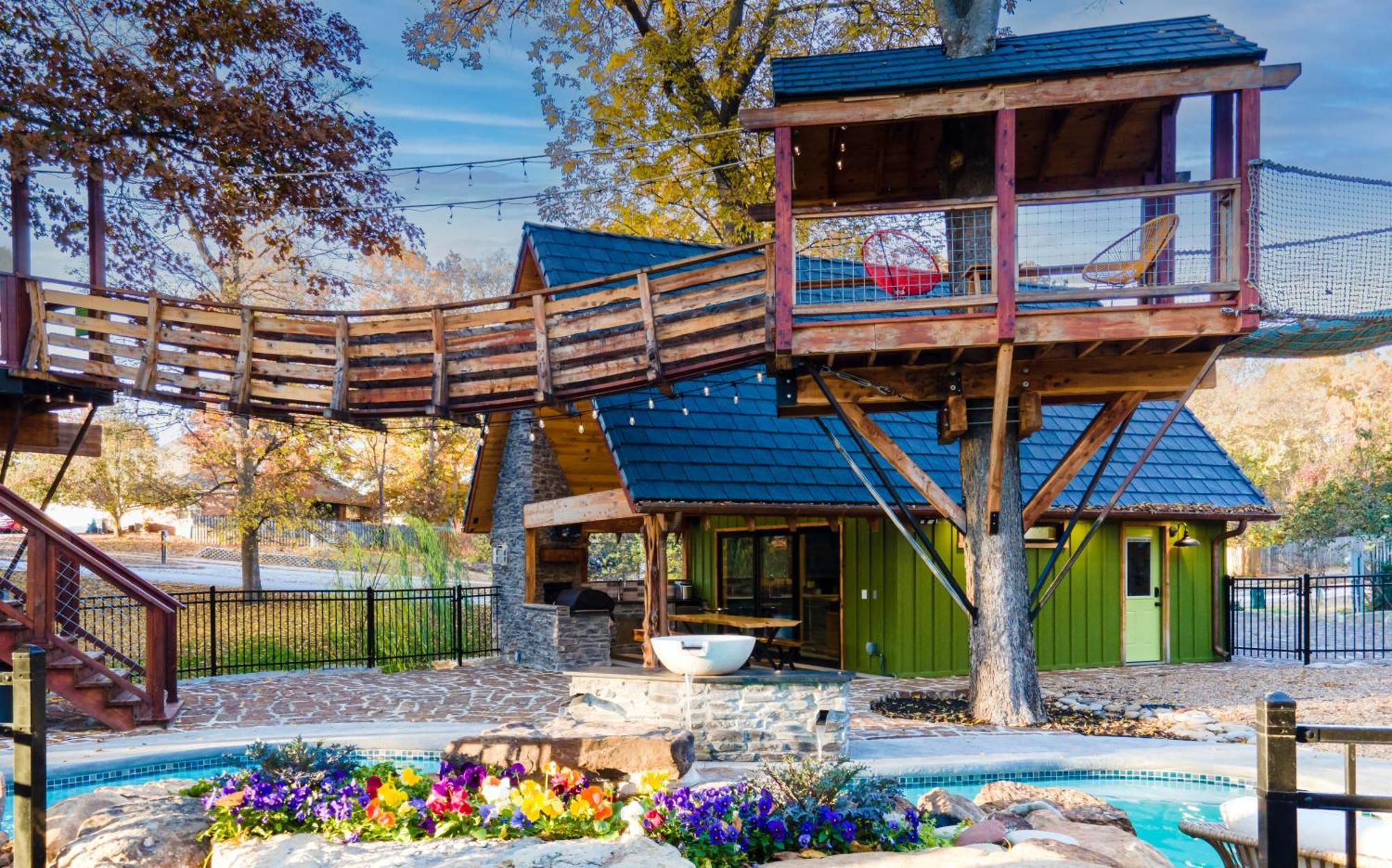 The Tree House In ベントンビル エクステリア 写真